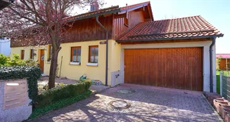 von_poll_real_estate_property_25142010_image_1