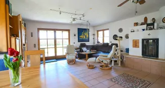 von_poll_real_estate_property_25142010_image_7