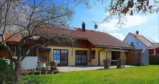 von_poll_real_estate_property_25142010_image_0