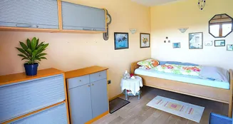 von_poll_real_estate_property_25142010_image_12