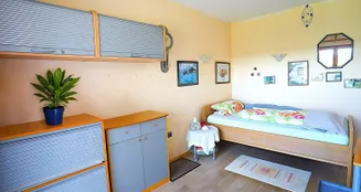 von_poll_real_estate_property_25142010_image_13