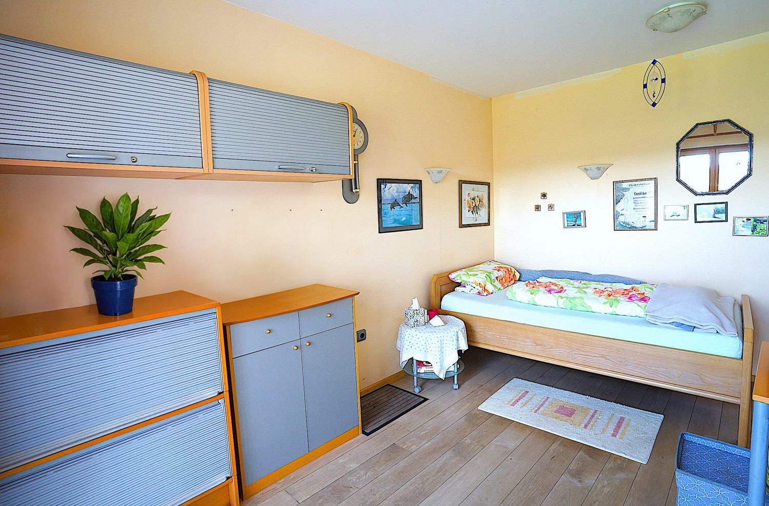 Schlafzimmer 1b