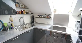 von_poll_real_estate_property_25142004_image_17