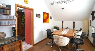 von_poll_real_estate_property_25142004_image_13