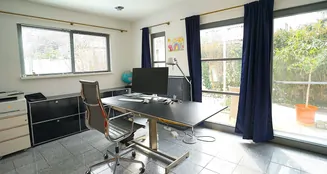 von_poll_real_estate_property_25142004_image_8