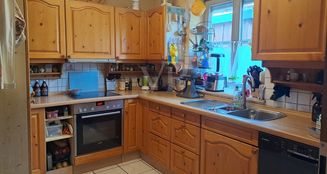 von_poll_real_estate_property_24142020_image_3