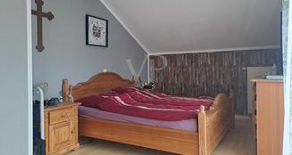 von_poll_real_estate_property_24142020_image_6