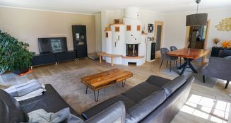 von_poll_real_estate_property_25142017_image_15