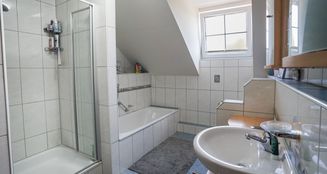 von_poll_real_estate_property_25142017_image_20