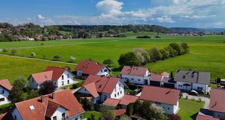 von_poll_real_estate_property_25142017_image_2