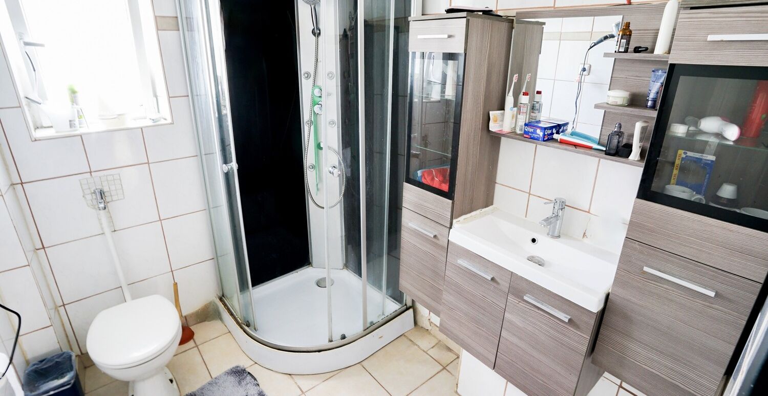Badezimmer 1. OG
