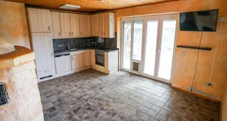 von_poll_real_estate_property_25142021_image_21