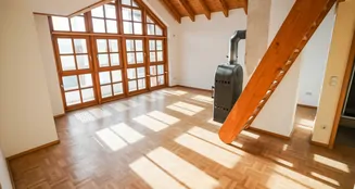 von_poll_real_estate_property_25142021_image_11