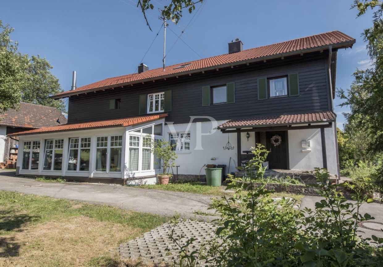 Aussenansicht mit Wintergarten