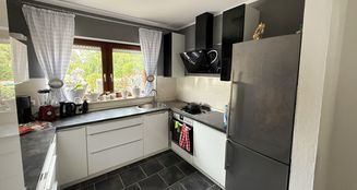 von_poll_real_estate_property_25142023_image_7