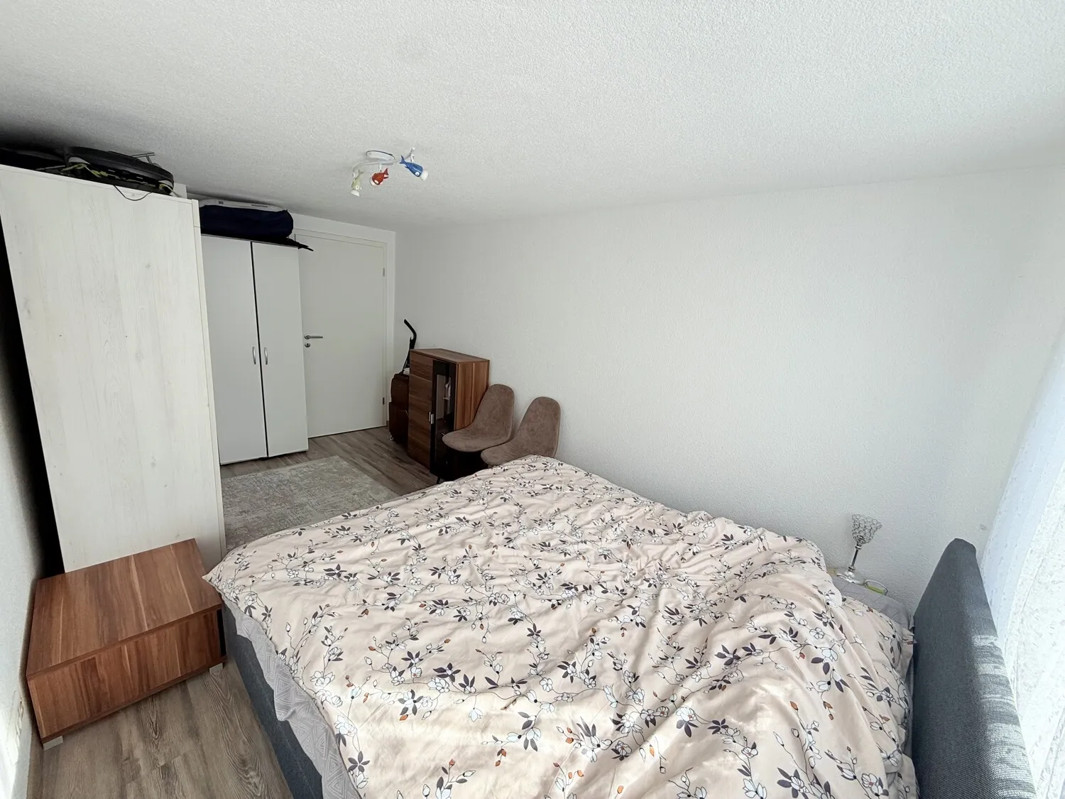 EG Links Schlafzimmer