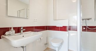 von_poll_real_estate_property_25171229_image_6