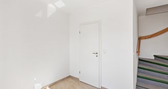 von_poll_real_estate_property_25171229_image_2