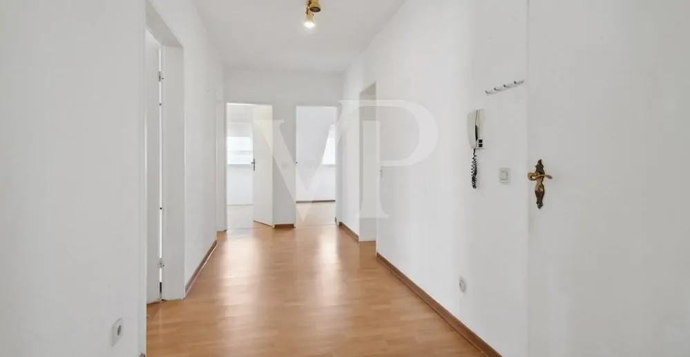 Eingangsbereich Wohnung DG, Gewerbenutzung möglich