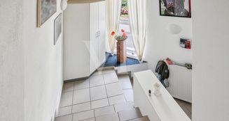 von_poll_real_estate_property_24171197a_image_2