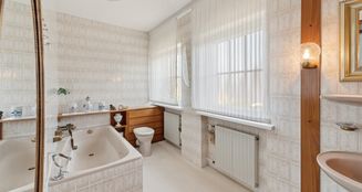 von_poll_real_estate_property_25171226_image_6