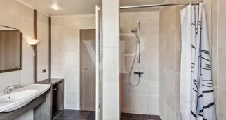 von_poll_real_estate_property_24171189_image_7