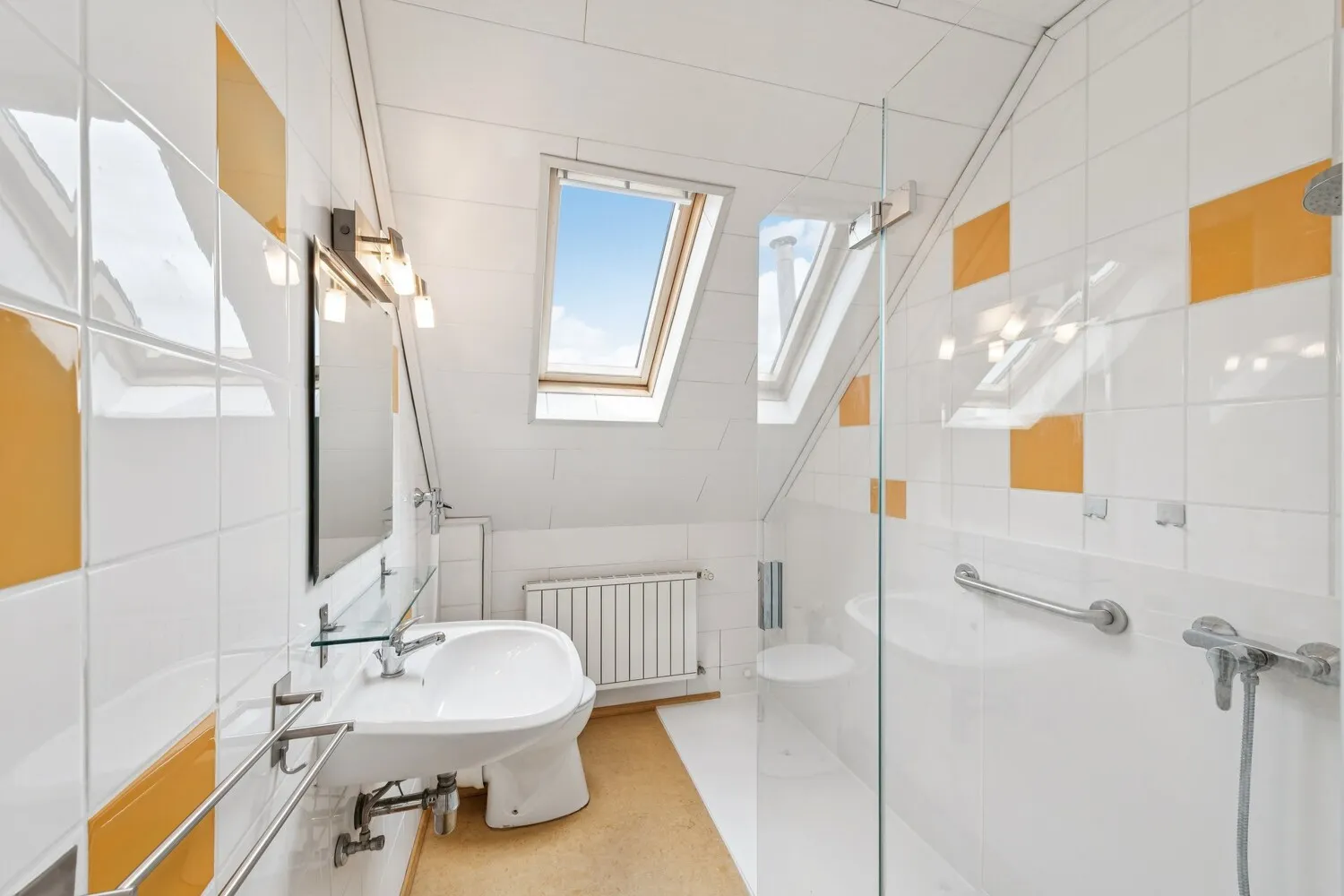 Modernisiertes Badezimmer Obergeschoss