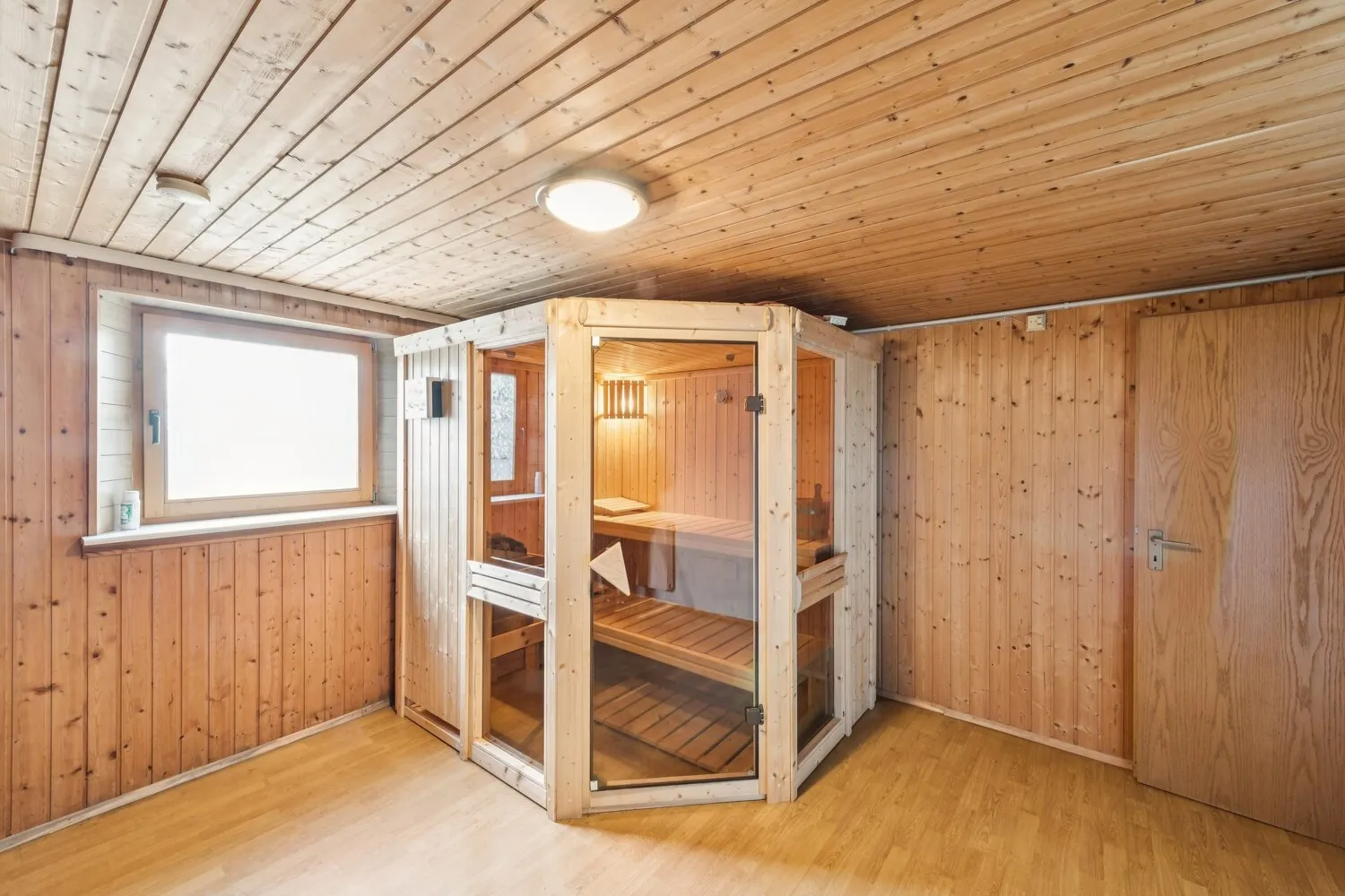Sauna im Untergeschoss