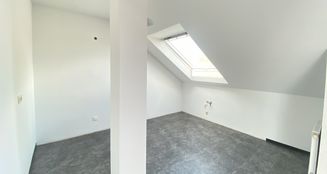 von_poll_real_estate_property_24171198V_image_6