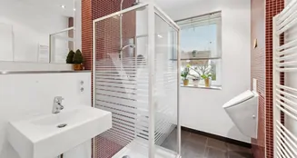 von_poll_real_estate_property_24171203VP_image_5