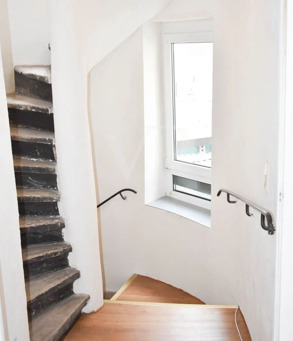 Historisches Treppenhaus mit Altbau-Flair