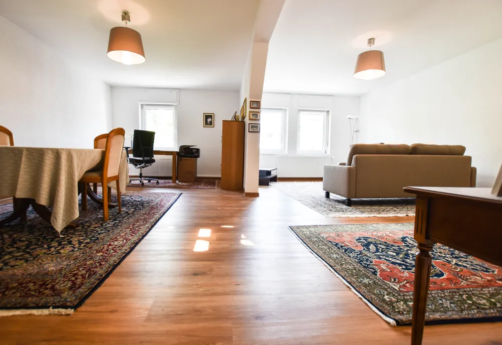 Offenes Wohnen und Essen in lichtdurchfluteter Atmosphäre im 2.Obergeschoss