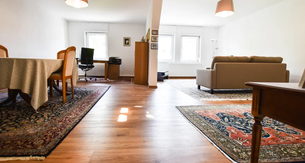 Offenes Wohnen und Essen in lichtdurchfluteter Atmosphäre im 2.Obergeschoss