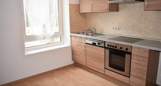 von_poll_real_estate_property_25171234G_image_2