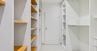 von_poll_real_estate_property_25171215_image_9