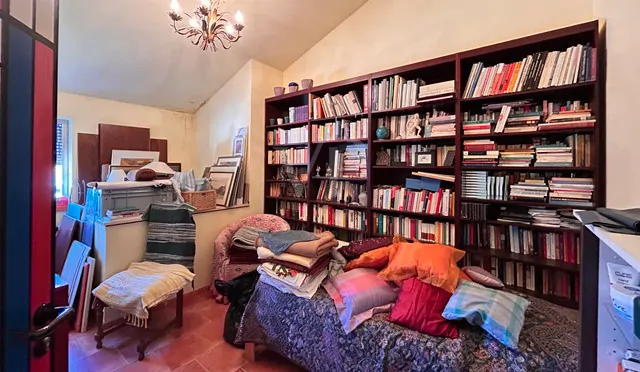 Schlaf-/Bürozimmer Dachgeschoss