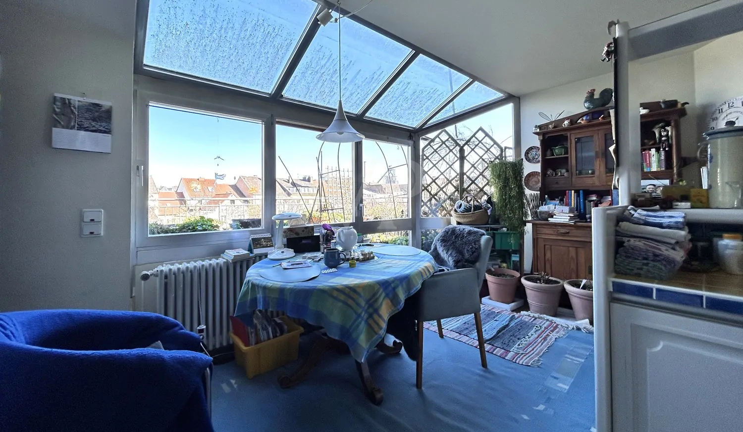 Geräumige Küche Dachgeschoss mit Zugang zur Dachterrasse