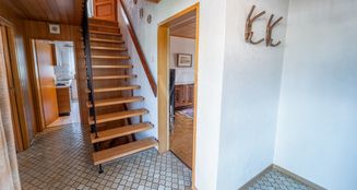 von_poll_real_estate_property_25171219VP_image_1