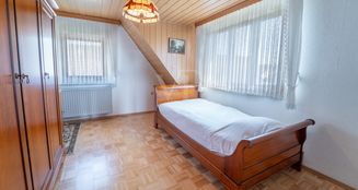 von_poll_real_estate_property_25171219VP_image_9