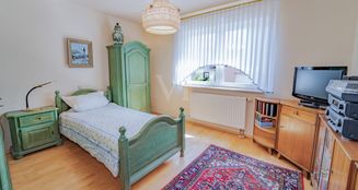 von_poll_real_estate_property_25171218VP_image_2