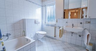 von_poll_real_estate_property_25171218VP_image_6