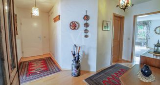 von_poll_real_estate_property_25171218VP_image_7