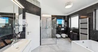 von_poll_real_estate_property_25171223_image_15