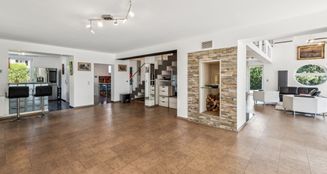 von_poll_real_estate_property_25171223_image_8