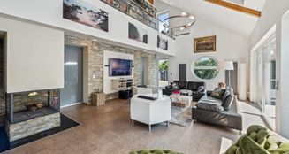 von_poll_real_estate_property_25171223_image_9