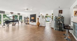 von_poll_real_estate_property_25171223_image_7