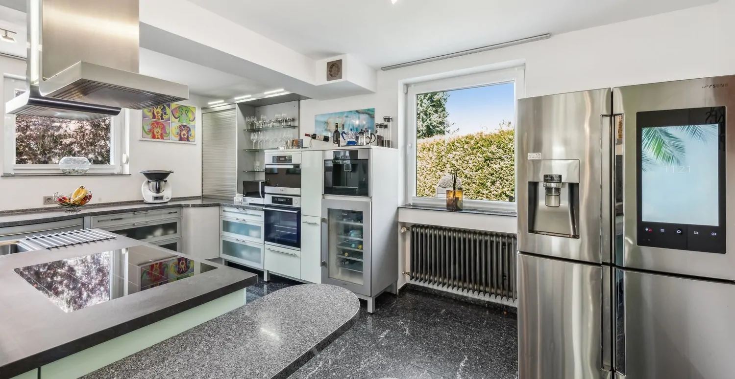 Moderne offene Küche