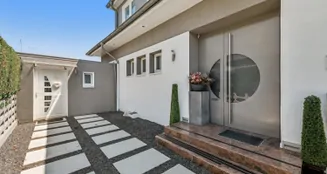 von_poll_real_estate_property_25171223_image_1