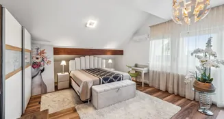 von_poll_real_estate_property_25171223_image_16