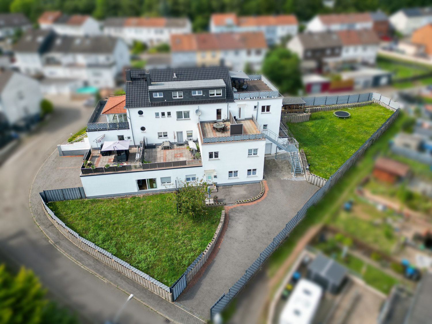 Pavillon links oben